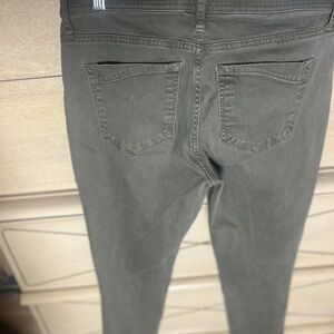 Stylish Olive Green Women's Cropped Jeans